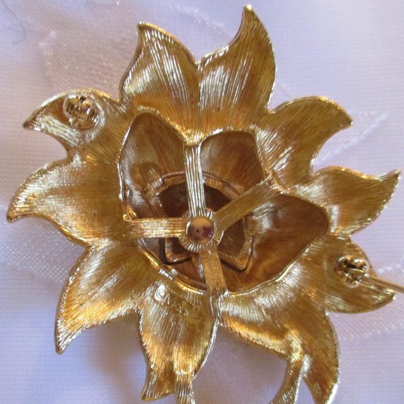 MONET GOLD FLOWER VINTAGE BROOCH - NWOT - Picture 6 of 6